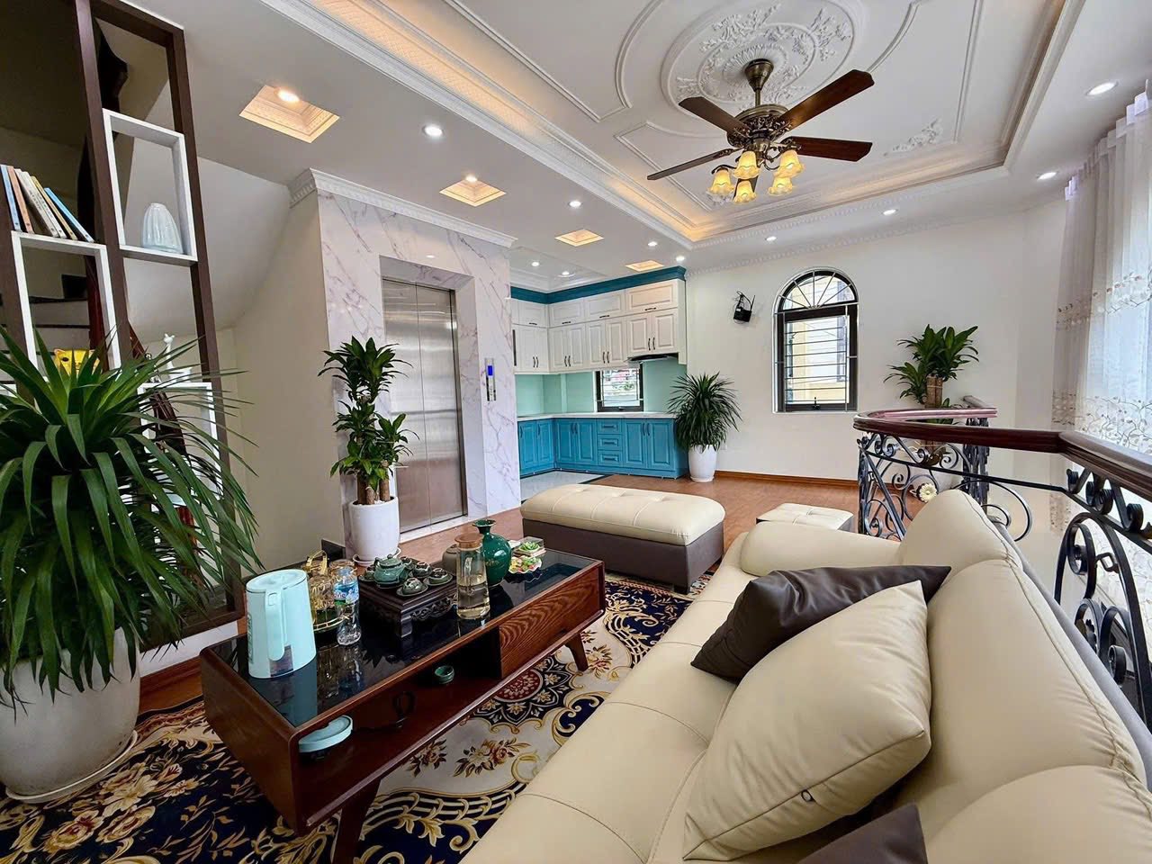 BÁN NHÀ ĐẸP PHỐ SÀI ĐỒNG - LONG BIÊN - 50m2
